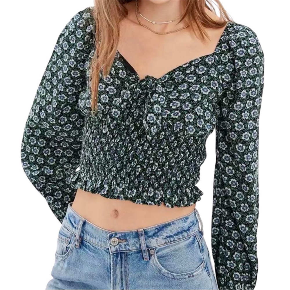 American Eagle Smocked Floral Cropped Top – XL